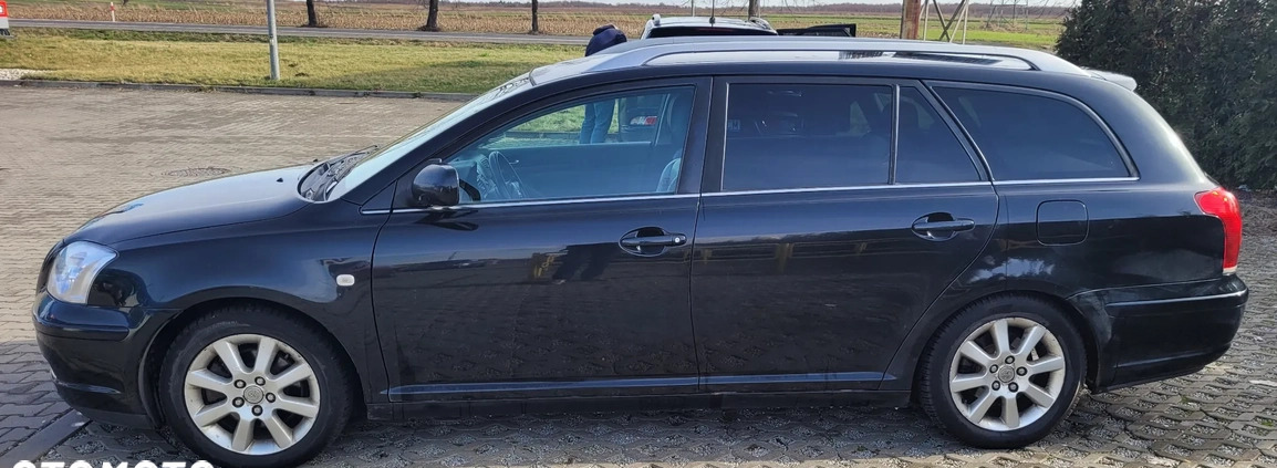 Toyota Avensis cena 10000 przebieg: 314215, rok produkcji 2005 z Góra Kalwaria małe 79